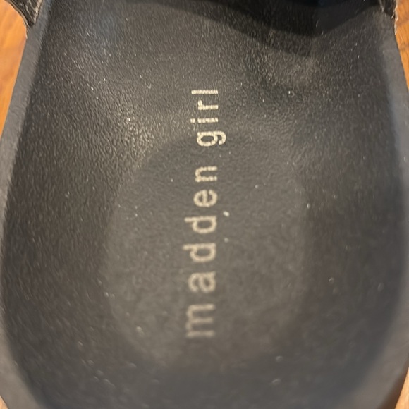 Madden Girl Black Slide Sandals, rhinestone straps, good condition, size 8.5-9 - Picture 6 of 7